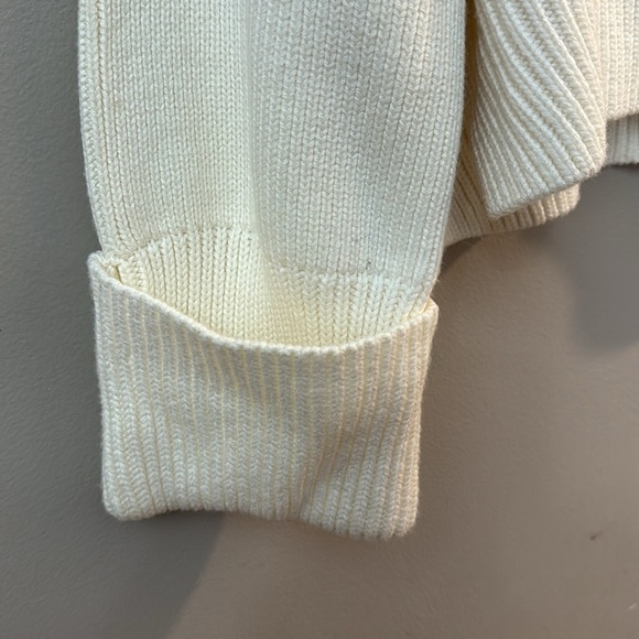 NWOT Abercrombie & Fitch Button-Up Cardigan Sweater - Picture 4 of 6